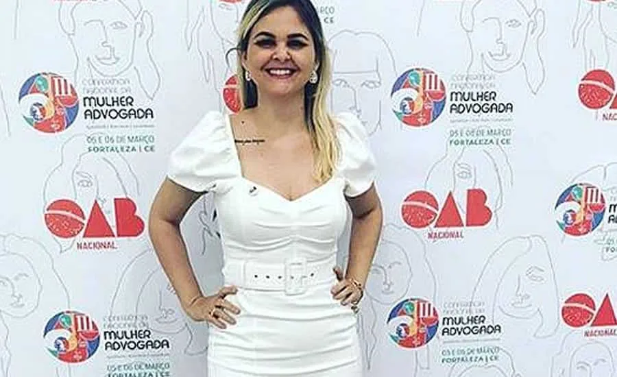 Advogada diagnosticada com coronavírus está em coma induzido, mas apresenta “melhora progressiva”