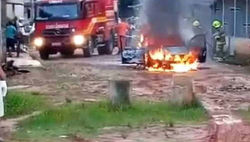 Homem é suspeito de agredir companheira e atear fogo em carro durante briga em Rio Branco — Foto Reprodução