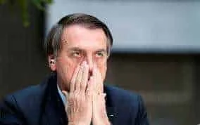 Bolsonaro recua e revoga trecho de MP que previa suspensão de contratos de trabalho por 4 meses