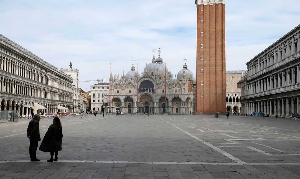 The almost empty St. Mark?s Square is seen after the Italian government imposed a virtual lockdown on the north of Italy including Venice to try to contain a coronavirus outbreak, in Venice, Italy, March 9, 2020. REUTERS/Manuel Silvestri