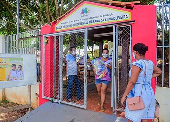 Prefeitura de Rio Branco inicia distribuição de kits de merenda escolar a alunos da rede municipal