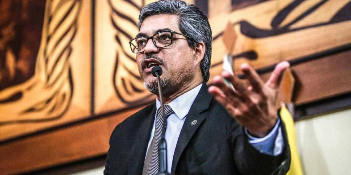 Deputado Edvaldo Magalhães afirma que criação de Instituto abre precedentes para terceirização da Saúde no Estado