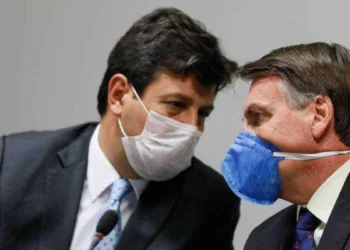 Mandetta disse que ele e sua equipe já tinham até limpado as gavetas, mas reunião com o presidente