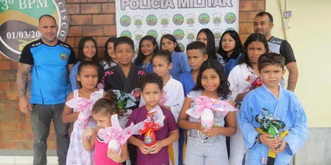Projeto "Em forma com o Batalhão" realiza entrega de ovos de Páscoa