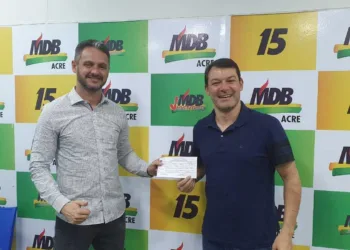 Delegado Robert Alencar filia-se ao MDB