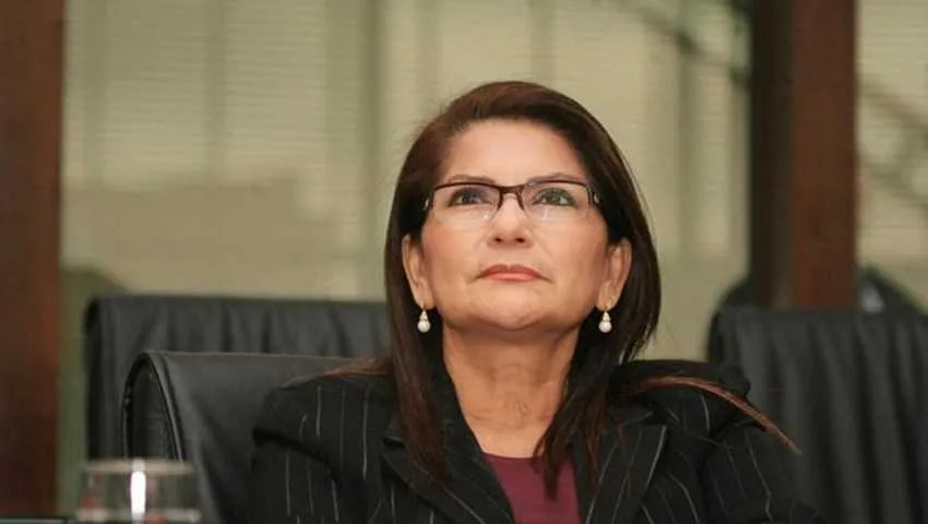 Antonia Sales reivindica equipamentos de proteção para hospitais da região do Juruá