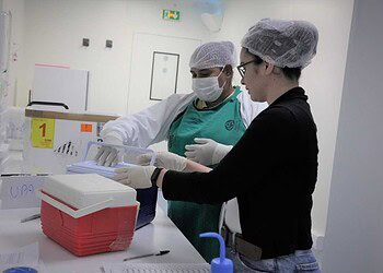 Laboratório Charles Mérieux já treinava pessoal para exames de Covid-19 quando doença eclodiu na China