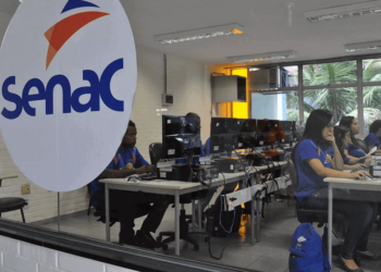 Governo Federal corta contribuições ao Sistema S pela metade; medida ameaça salários de 700 servidores no Acre