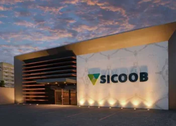 Sicoob reestrutura operações de crédito em todo o país