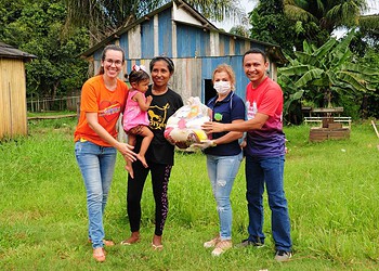 Sistema Fecomércio/AC entrega 300 cestas básicas a famílias carentes em bairros de Rio Branco 14 Sistema Fecomércio/AC entrega 300 cestas básicas a famílias carentes em bairros de Rio Branco