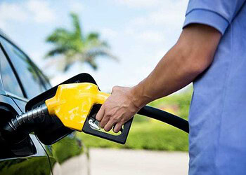 Procon fiscaliza preços praticados por postos de combustíveis da Capital