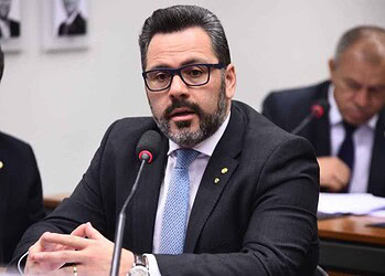 Emenda de Alan Rick beneficia microempreendedores brasileiros durante a pandemia