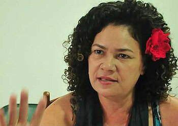 Golpista usa perfil fake da deputada Pérpetua Almeida para pedir doações no WhatsApp