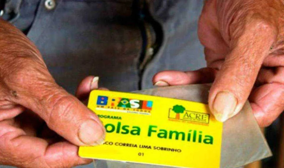 Governo amplia prazo de saques do Bolsa Família