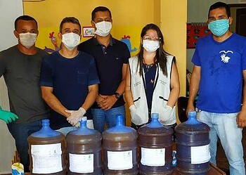 A produção continua sendo realizada por docentes e técnicos (Foto; Assessoria Ifac)