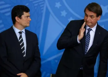 Após saída de Moro, avaliação negativa do governo Bolsonaro sobe a 49%