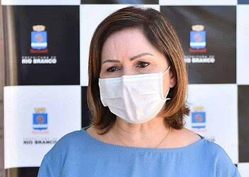 Dando exemplo, Socorro Neri trabalha em sistema de quarentena