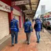Operação da Prefeitura com apoio do CBM/AC orienta comerciantes no Centro de Rio Branco