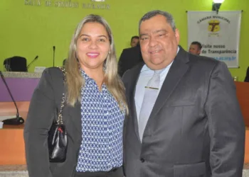 Coronavírus: MP/AC investiga prefeito Mazinho Serafim e deputada Meire que teriam descumprido normas sanitárias