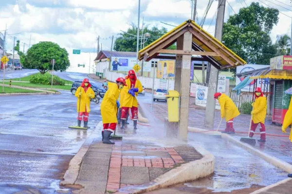 Rio Branco promove mais uma ação de higienização em locais públicos contra a covid-19