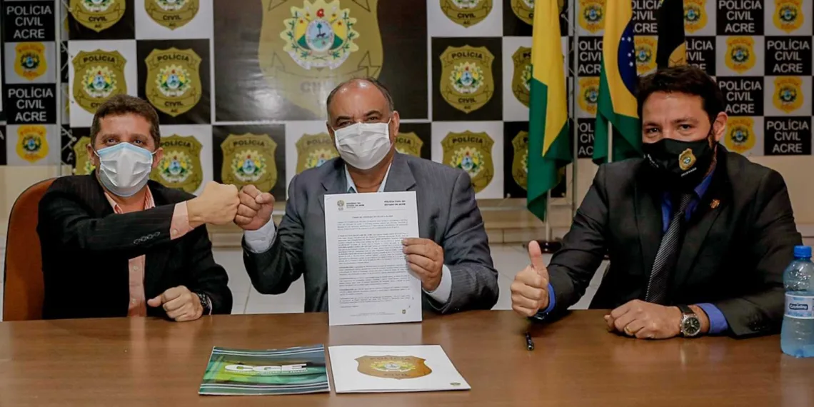 Polícia Civil e Controladoria firmam acordo para combater crimes contra a administração pública