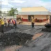 Em parceria com prefeitura, entorno do Hospital de Campanha de Cruzeiro do Sul recebe limpeza e melhoria viária