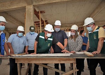 Governador visita obras de ampliação do Hospital João Câncio Fernandes, em Sena Madureira