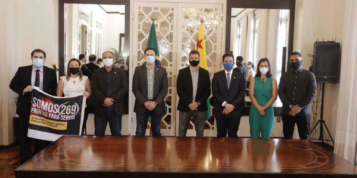 São 8 delegados, 41 agentes de polícia, 13 escrivães e 5 auxiliares de necropsia, que reforçarão os quadros da instituição a partir dos próximos dias.