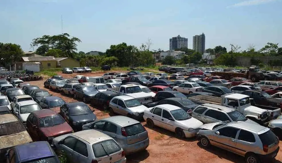 Deputado José Bestene defende isenção na taxa de estadia de carros que ocupam pátio do Detran