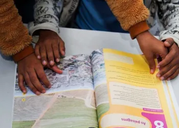 SEE apura suposto desvio de recursos na compra de livros doados pelo MEC
