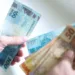 Servidores estaduais vão receber nesta terça-feira