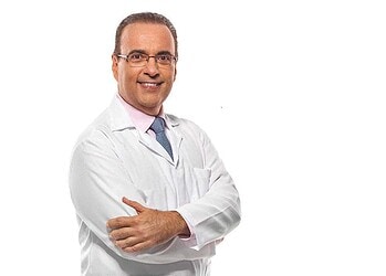 O biomédico Roberto Figueiredo, o Dr. Bactéria, é conhecido por participar de programas da RecordTV (Foto: Divulgação)