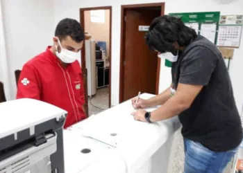 Agentes do Procon/AC fiscalizaram 60 estabelecimentos farmacêuticos na capital (Foto: Procon/AC)