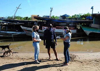 Sistema Fecomércio/AC entrega cestas básicas em Feijó