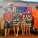 Após morte do gato em ataque de abelhas, bombeiros presenteiam família com novo animal de estimação