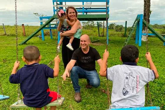 Em um período conturbado, o contexto de dificuldades foi superado de forma inédita na adoção de três crianças (Foto: Acervo Pessoal)
