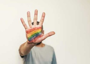 PRDC encaminha representações contra servidor público por homotransfobia