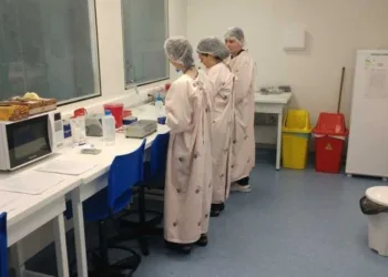 Mais de 50 testes aguardam análise laboratorial no Estado (Foto: Acervo Secom)