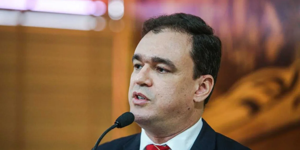 Deputado Daniel Zen faz denúncia (Foto: Assessoria)