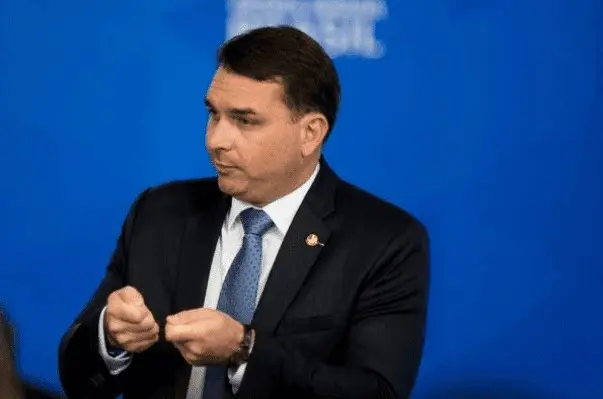 Senador Flávio Bolsonaro testa positivo para o novo coronavírus 1 Senador Flávio Bolsonaro testa positivo para o novo coronavírus