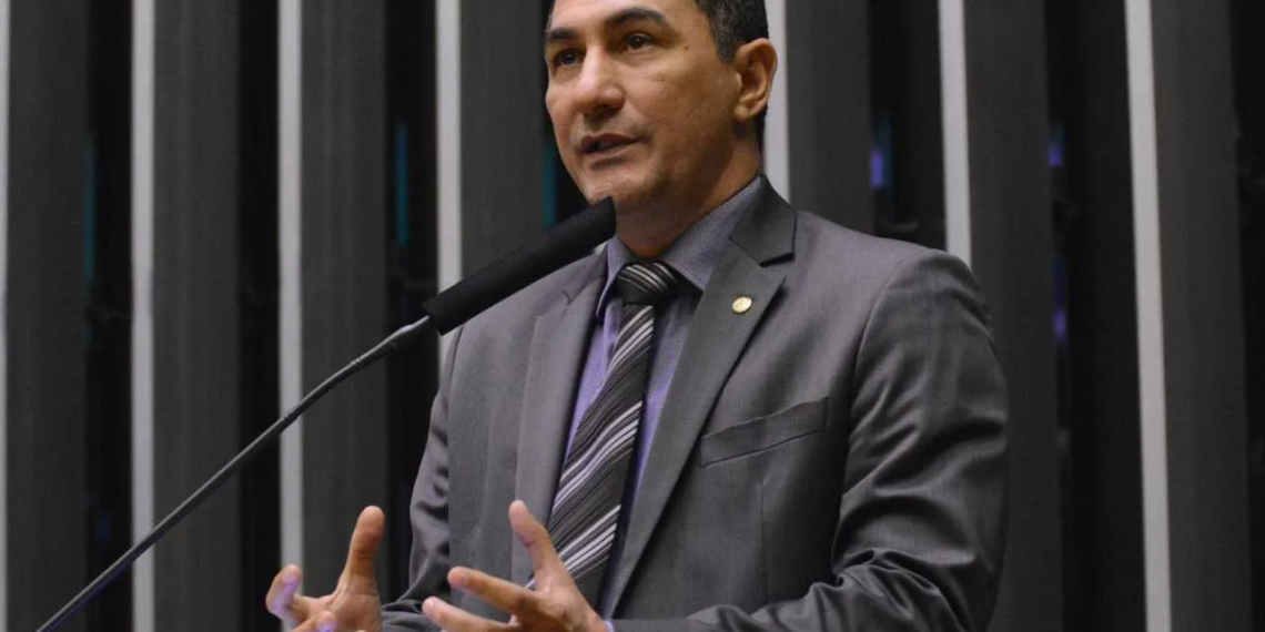 Jesus Sérgio defende trabalhadores dos Correios e pede ao Governo Federal que apresente proposta para colocar fim à greve