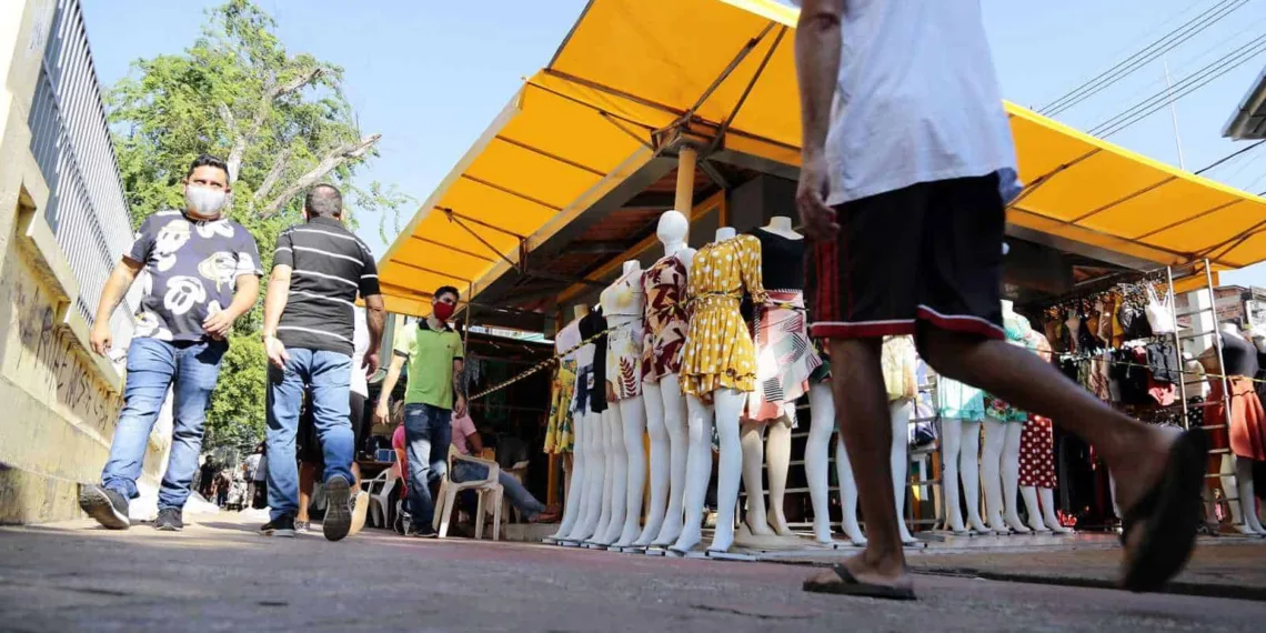 Prefeitura e lojistas iniciam assinatura do termo de adesão para instalação do Aquiri Shopping