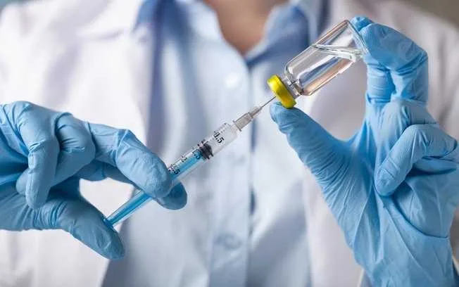 Fiocruz vai produzir 100 milhões de doses de vacina contra Covid-19