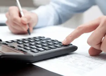 Empresário acreano é condenado por fraude para sonegar imposto