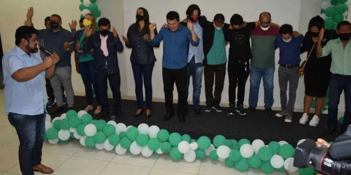Jamyl falou do que já conseguiu fazer a pré-campanha e pedindo a oração dos pastores e líderes