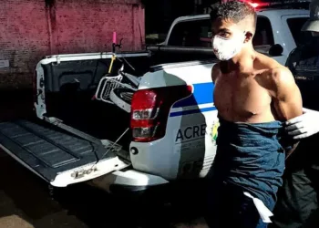 Em pleno Centro, tarado rouba jovem, não satisfeito tenta arrastá-la para uma área de mata e estuprá-la