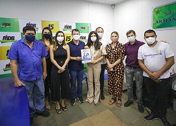 Roberto Duarte e Antônia Lúcia registram candidatura à prefeitura de Rio Branco