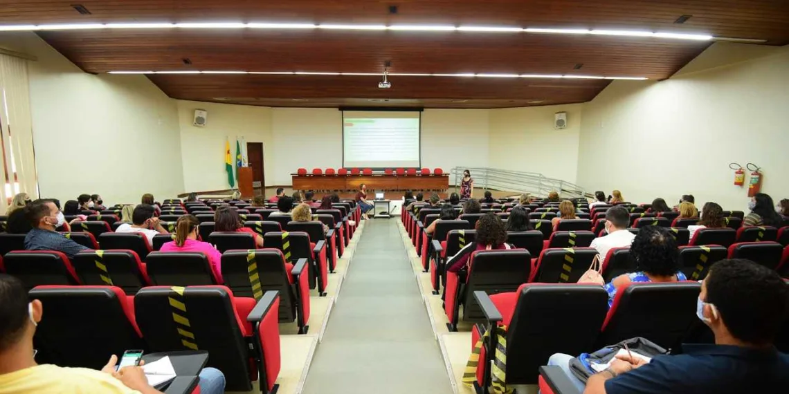 Prefeitura vai utilizar da tecnologia e trabalho remoto para garantir aprendizagem e cumprir carga horária para alunos do 5º ano em Rio Branco