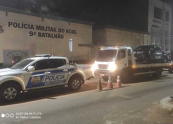 O veículo e o autor do roubo foram encaminhados para Delegacia Geral de Flagrantes da Capital (Foto: Ascom PMAC)