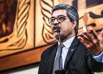 Edvaldo cobra explicações a respeito do auxílio em Saúde e o adicional de titulação dos militares